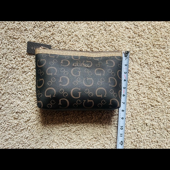 Guess Makeup / Cosmetic Bag - Picture 6 of 6